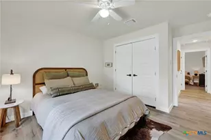 631 S Santa Clara Ave, New Braunfels, TX 78130 - Photo 28