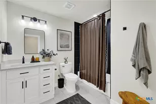 631 S Santa Clara Ave, New Braunfels, TX 78130 - Photo 26