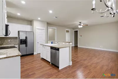 1720 Nordberg, Seguin, TX 78155 - Photo 8