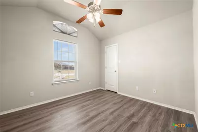 403 Rainbow Court, Copperas Cove, TX 76522 - Photo 4