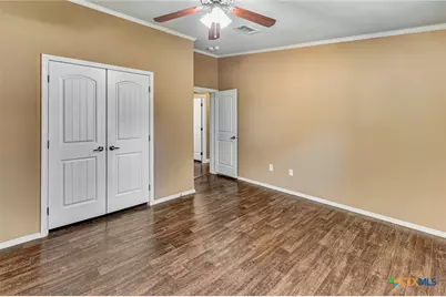 606 N Glendale Street, Hallettsville, TX 77964 - Photo 24