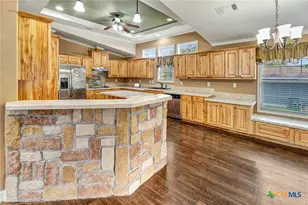 606 N Glendale St, Hallettsville, TX 77964 - Photo 20