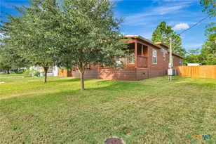 606 N Glendale St, Hallettsville, TX 77964 - Photo 2