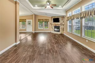 606 N Glendale St, Hallettsville, TX 77964 - Photo 10