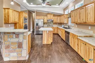 606 N Glendale St, Hallettsville, TX 77964 - Photo 14
