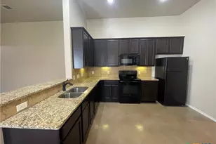 758 Saengerhalle Rd, New Braunfels, TX 78130 - Photo 4