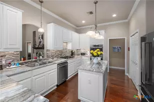 2224 Garden Ct, San Marcos, TX 78666 - Photo 8
