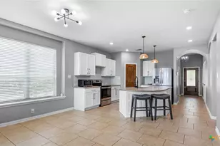 1865 Logan Trail, New Braunfels, TX 78130 - Photo 6