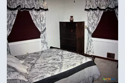 400 Grandview, Gatesville, TX 76528 - Photo 10