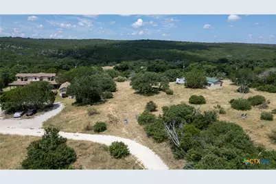424 Cliff View Road, Lampasas, TX 76550 - Photo 18
