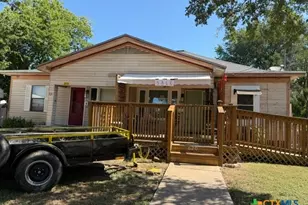 620 E 8th Ave, Belton, TX 76513 - Photo 2