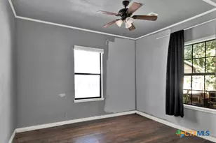 620 E 8th Ave, Belton, TX 76513 - Photo 8
