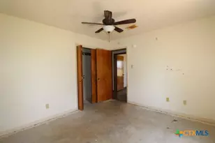 525 Co Rd 214, Jonesboro, TX 76538 - Photo 14