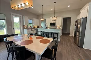 242 Flanders, Fischer, TX 78623 - Photo 4