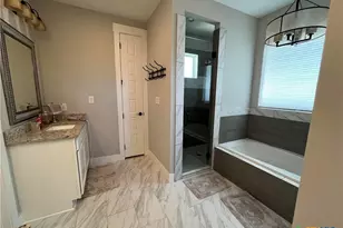 242 Flanders, Fischer, TX 78623 - Photo 8