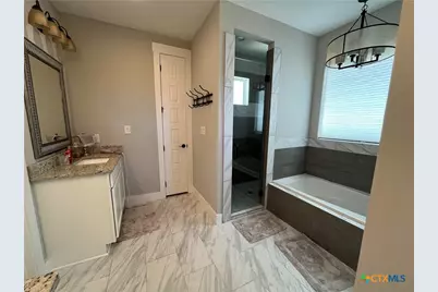 242 Flanders, Fischer, TX 78623 - Photo 8