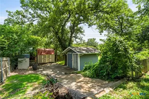 405 Downing St, Belton, TX 76513 - Photo 36