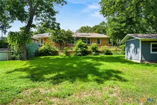 405 Downing St, Belton, TX 76513 - Photo 38