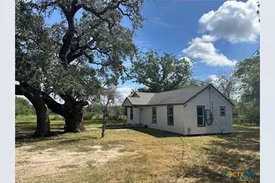 1515 Wright Street, Goliad, TX 77963 - Photo 1