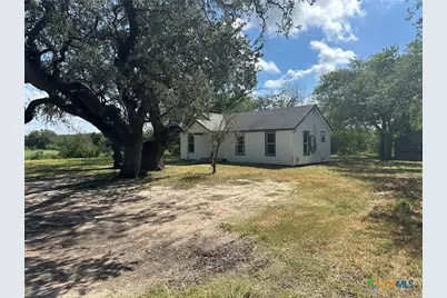 1515 Wright Street, Goliad, TX 77963 - Photo 2