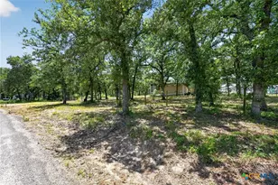 922 Northwood Cir, Rockdale, TX 76567 - Photo 22