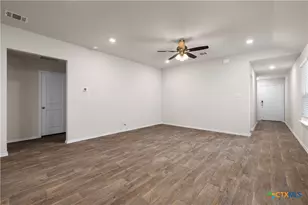 2881 Brogan Creek, New Braunfels, TX 78130 - Photo 18