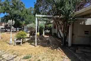 505 1/2 S Main St, Lampasas, TX 76550 - Photo 8