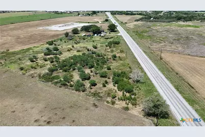 7789 State Highway 111 W, Yoakum, TX 77995 - Photo 14