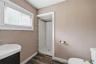 1032 S Mesquite Ave, New Braunfels, TX 78130 - Photo 22