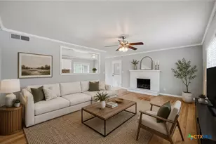 1032 S Mesquite Ave, New Braunfels, TX 78130 - Photo 6