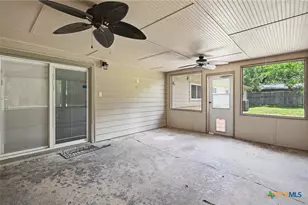 1032 S Mesquite Ave, New Braunfels, TX 78130 - Photo 28