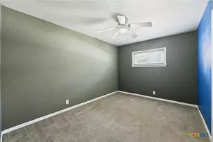 1032 S Mesquite Ave, New Braunfels, TX 78130 - Photo 18
