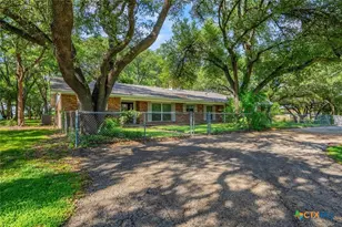 700 Shanklin Rd, Belton, TX 76513 - Photo 4