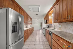 700 Shanklin Rd, Belton, TX 76513 - Photo 26