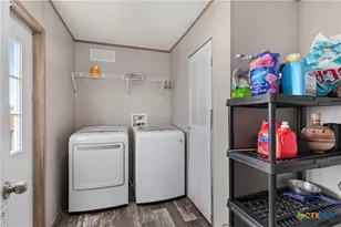 122 Kelp Gull Dr, Del Valle, TX 78617 - Photo 24