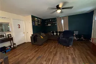 307 W Newman St, Cuero, TX 77954 - Photo 4