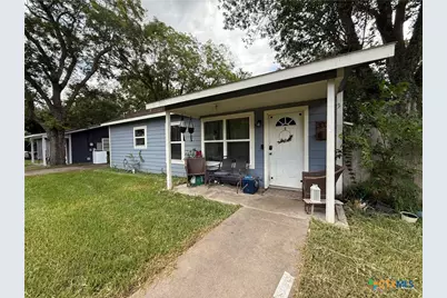 307 W Newman Street, Cuero, TX 77954 - Photo 2