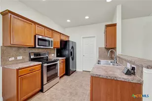 2150 Brinkley Dr, New Braunfels, TX 78130 - Photo 6