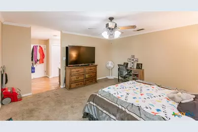 402 Chimney Rock Drive, Victoria, TX 77904 - Photo 18