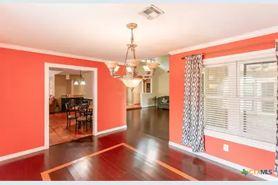 402 Chimney Rock Drive, Victoria, TX 77904 - Photo 8