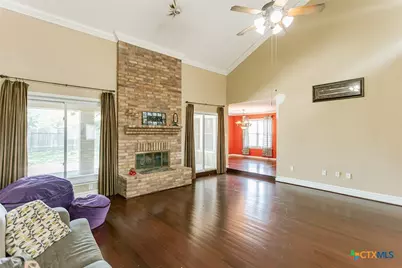402 Chimney Rock Drive, Victoria, TX 77904 - Photo 6