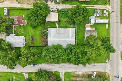 205 N Avenue E., Elgin, TX 78621 - Photo 32