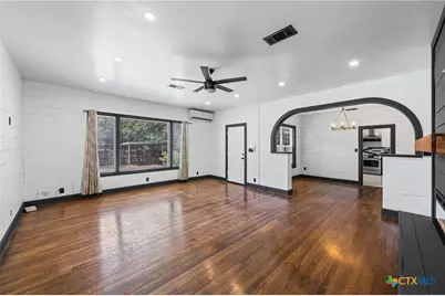 1707 N Travis Avenue, Cameron, TX 76520 - Photo 14