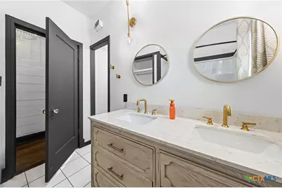 1707 N Travis Avenue, Cameron, TX 76520 - Photo 36