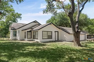 1707 N Travis Ave, Cameron, TX 76520 - Photo 8
