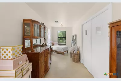 1102 N Avenue F, Elgin, TX 78621 - Photo 24