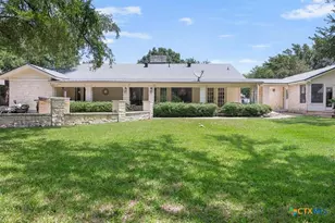 1102 N Ave F, Elgin, TX 78621 - Photo 8