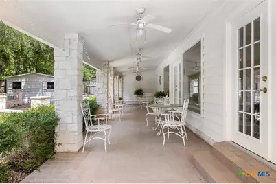 1102 N Avenue F, Elgin, TX 78621 - Photo 6