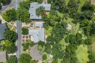 1102 N Ave F, Elgin, TX 78621 - Photo 30