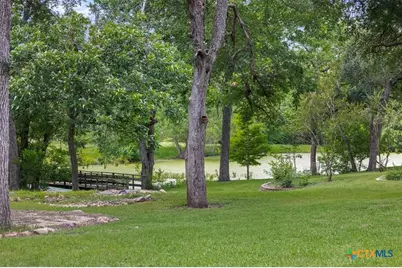 1102 N Avenue F, Elgin, TX 78621 - Photo 4